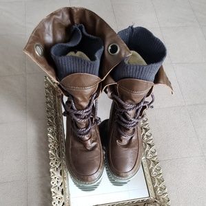 NWOT Boots